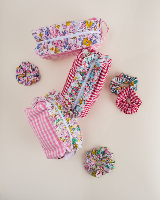 Beauty case with frills and matching scrunchie